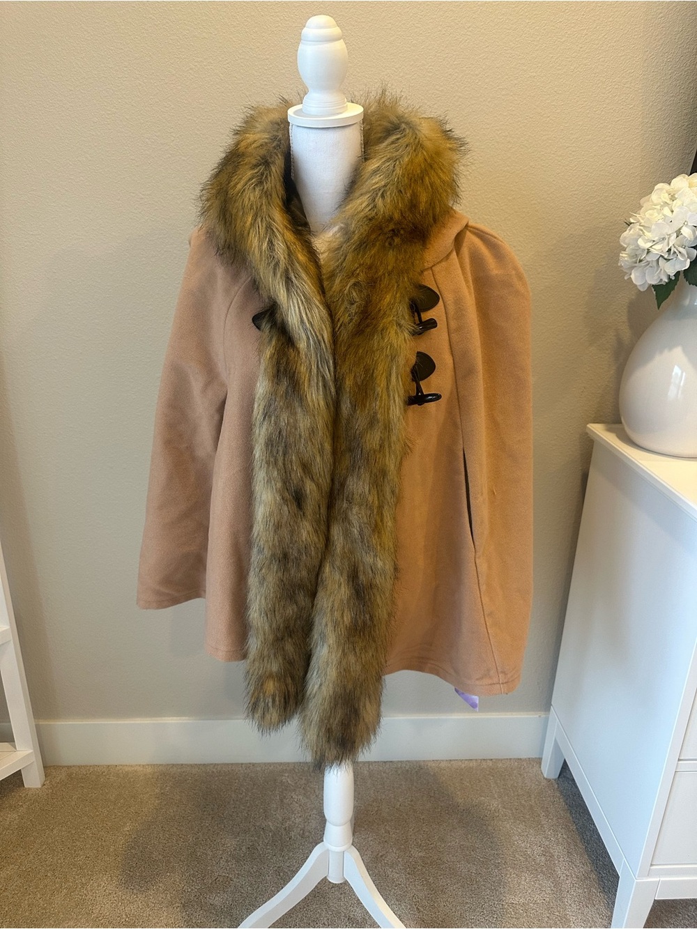 Chicwish Camel Toggle Coat with Faux Fur Stole